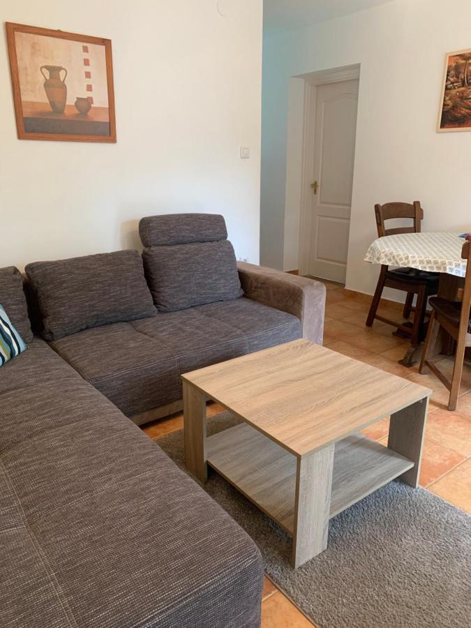 Elvira Apartman ザラカロシュ エクステリア 写真